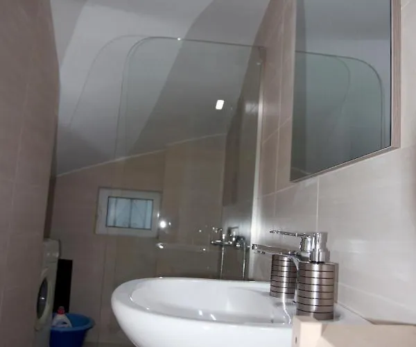 Modern In Apartamento Calamata